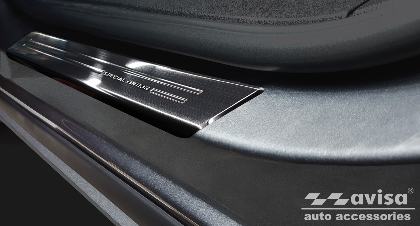 Nakładki progowe do Zafira Tourer (Czarne)