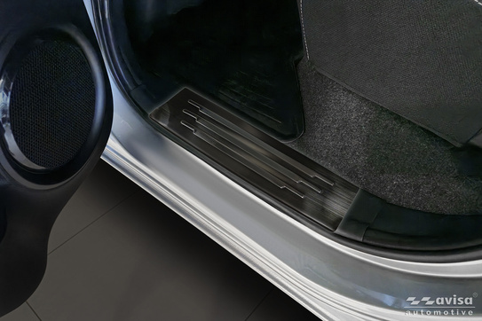 Nakładki progowe do Toyota Hilux 8