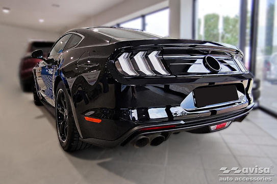 Nakładka na zderzak tylny do Ford Mustang 6 (Carbon Fiber)