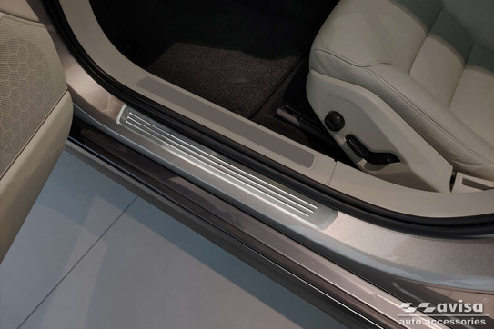 Nakładki progowe do Volvo V90 Kombi (Stal)
