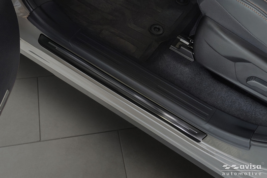 Nakładki progowe do Subaru Forester 6