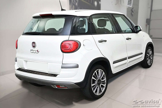 Nakładka na zderzak tylny do FIAT 500 L (Czarna)