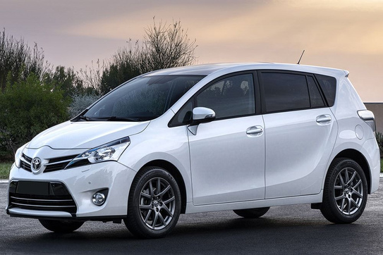 Nakładka na zderzak tylny Toyota Verso (Stal)