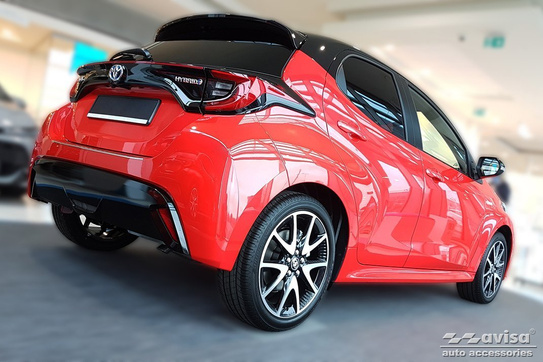 Nakładki ochronne progowe TOYOTA YARIS 4