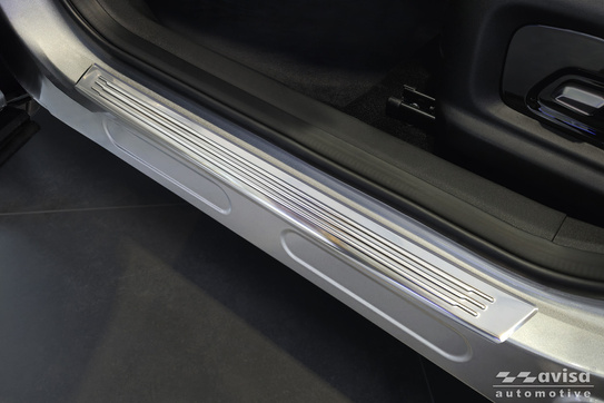 Nakładki ochronne na progi Omoda 5