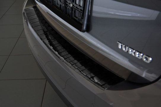 Nakładka na zderzak tylny OPEL INSIGNIA B SPORTS TOURER (Czarna)
