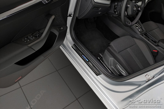 Nakładki progowe Skoda Octavia 4 Kombi