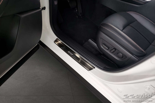 Nakładki progowe do Mazda CX-60