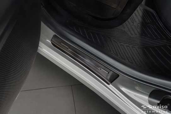 Nakładki progowe do Subaru Forester 6