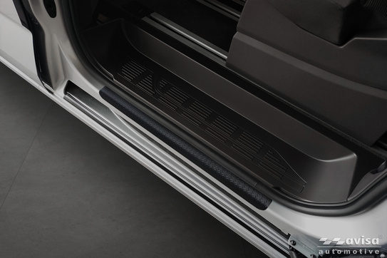 Nakładki progowe Volkswagen Multivan T7