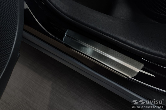 Nakładki progowe do Toyota Corolla Cross