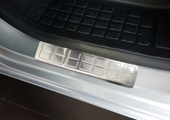 Nakładki progowe do Opel Vivaro 3