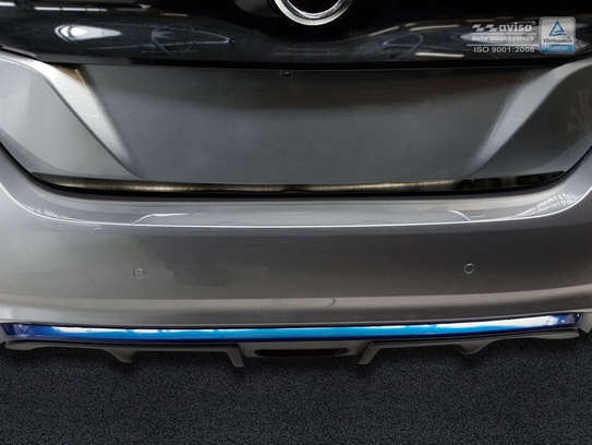 Czarna Listwa ozdobna na klapę bagażnika Nissan Leaf 2