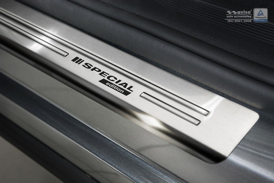 Volkswagen Tiguan II Nakładki na progi Special Edition