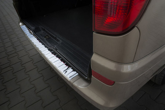 Nakładka na zderzak tylny Mercedes W639 Vito/Viano (Lusto)