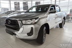 Nakładki progowe do Toyota Hilux 8