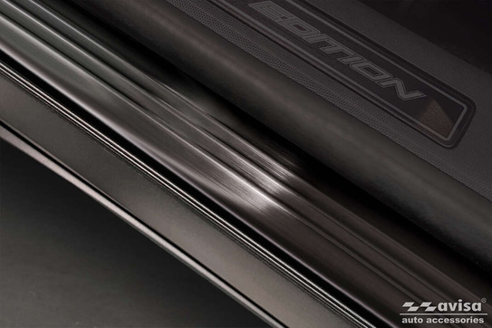 Nakładki progowe do Ford Mustang Mach-E