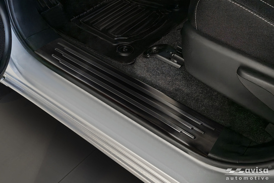 Nakładki progowe do Toyota Hilux 8