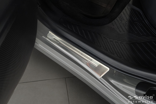 Nakładki progowe do Subaru Forester 6