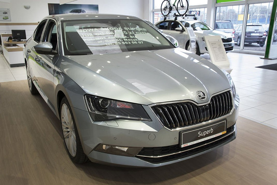 Nakładka na zderzak tylny SKODA SUPERB 3 LIFTBACK (Stal)