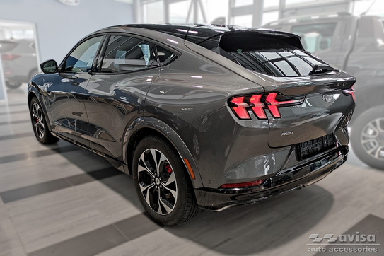 Nakładki progowe do Ford Mustang Mach-E