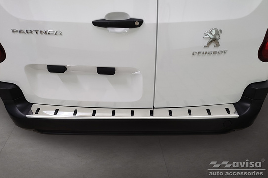 Nakładka STRONG na zderzak tylny Peugeot Partner 3