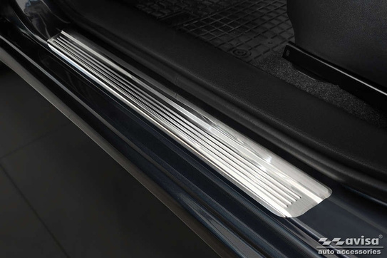 Nakładki progowe Nissan Micra 5 (Stal)