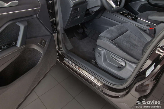 Nakładki progowe do Volkswagen Tiguan 3 (Stal)