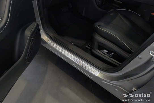 Nakładki ochronne na progi Omoda 5