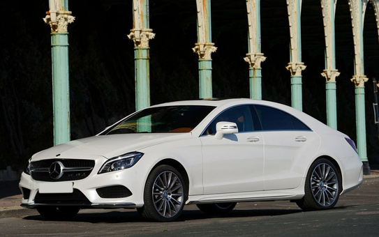 Nakładka na zderzak tylny do Mercedes klasa CLS C218 Carbon (czarny)