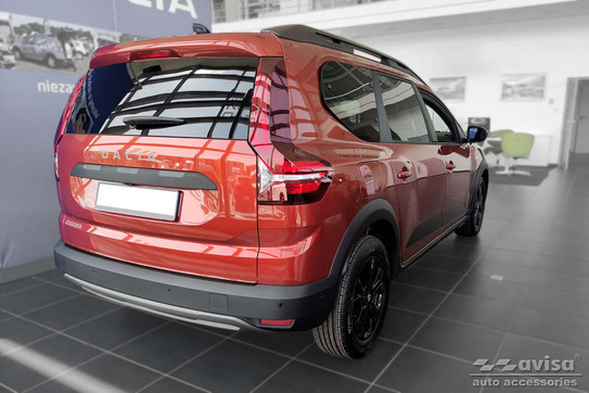 Nakładka na zderzak tylny do Dacia Jogger (Czarna)