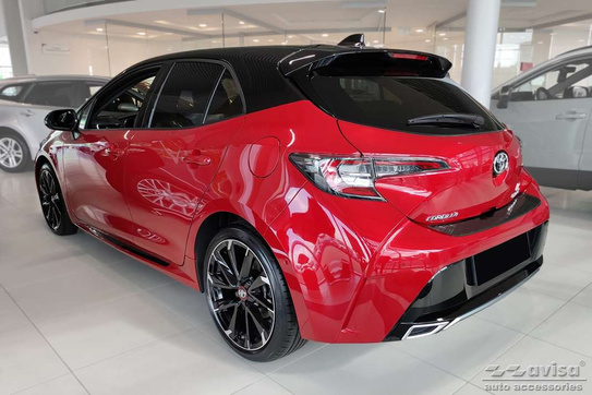 Nakładka na zderzak tylny do Toyota Corolla 12 Hatchback (Czarna)